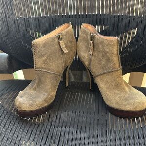 Modern Vintage Moss Jameson Platform Boots